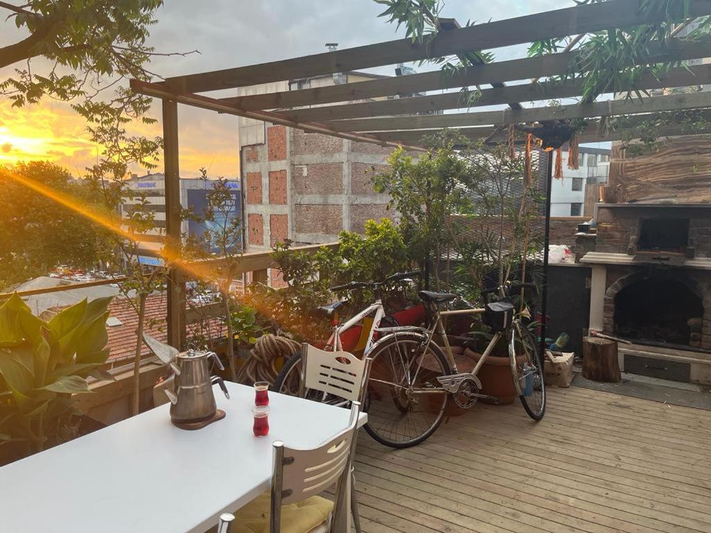 Central Apartment Kadikoy Terrace Bbq Close 2 Block Ferry Bull Metro Nighlife Isztambul Kültér fotó