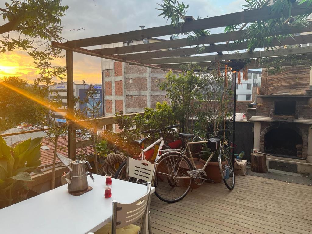 Central Apartment Kadikoy Terrace Bbq Close 2 Block Ferry Bull Metro Nighlife Isztambul Kültér fotó