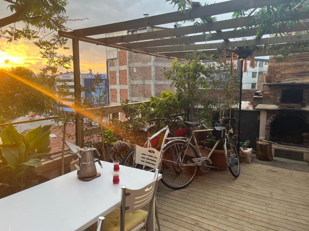 Central Apartment Kadikoy Terrace Bbq Close 2 Block Ferry Bull Metro Nighlife Isztambul Kültér fotó
